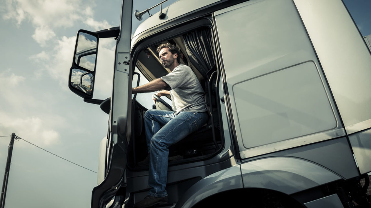 Découvrez le métier de chauffeur routier